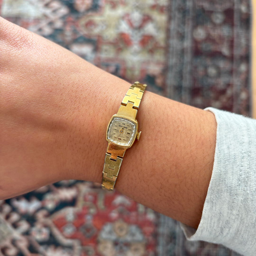 Bulova N.8 Analog Watch