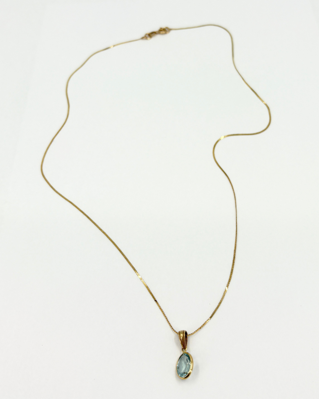 14KT 2.1ct Natural Topaz with 10KT Snail Chain Necklace