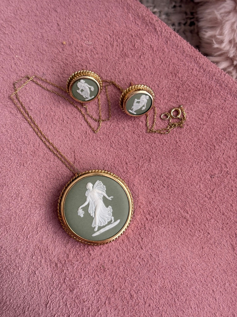 1969 Wedgewood Brooch/Pendant & Converted 10KT Earring Set