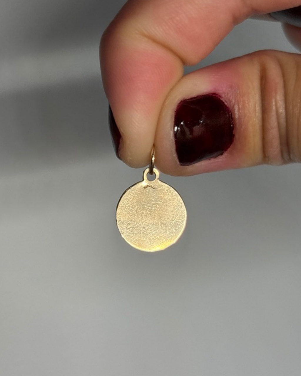 10KT Engine-turned Madonna Pendant