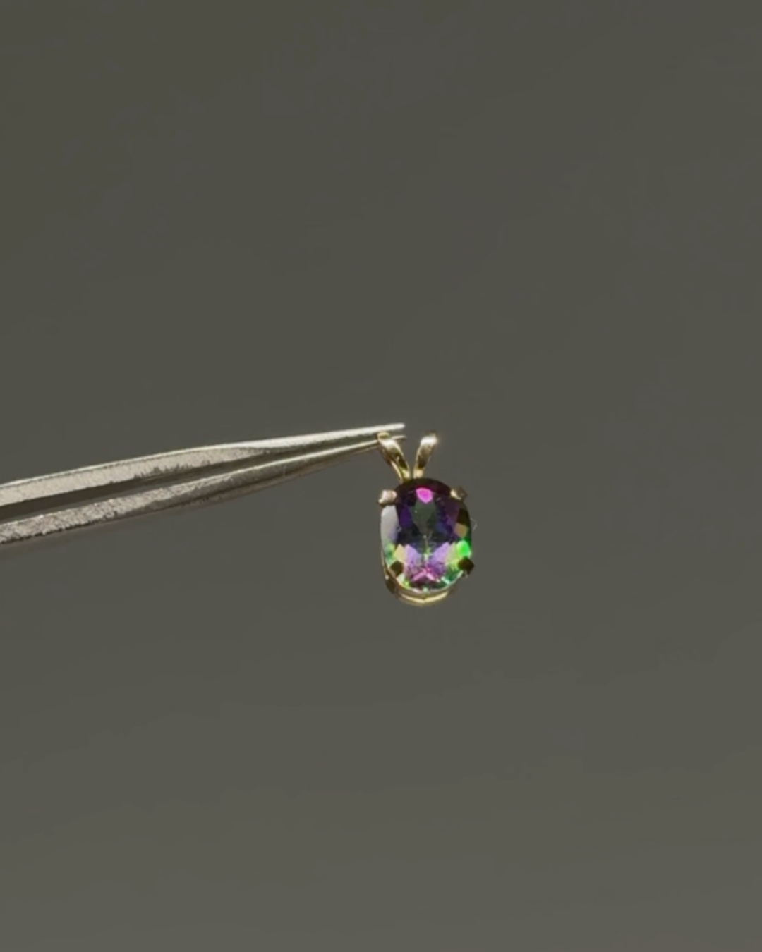 Estate 14KT 1.3ct Mystic Topaz Pendant