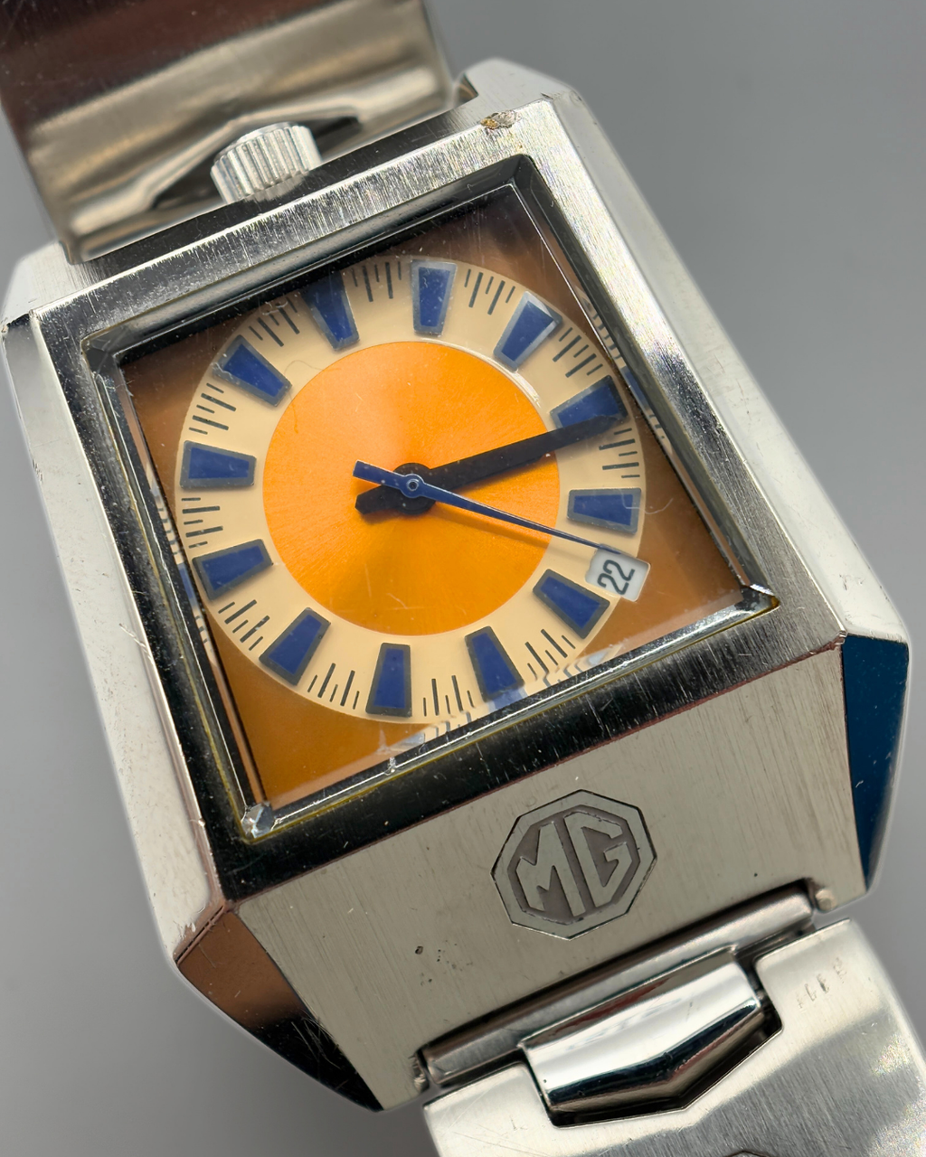 Rare Morris Garages A05 Driving Watch