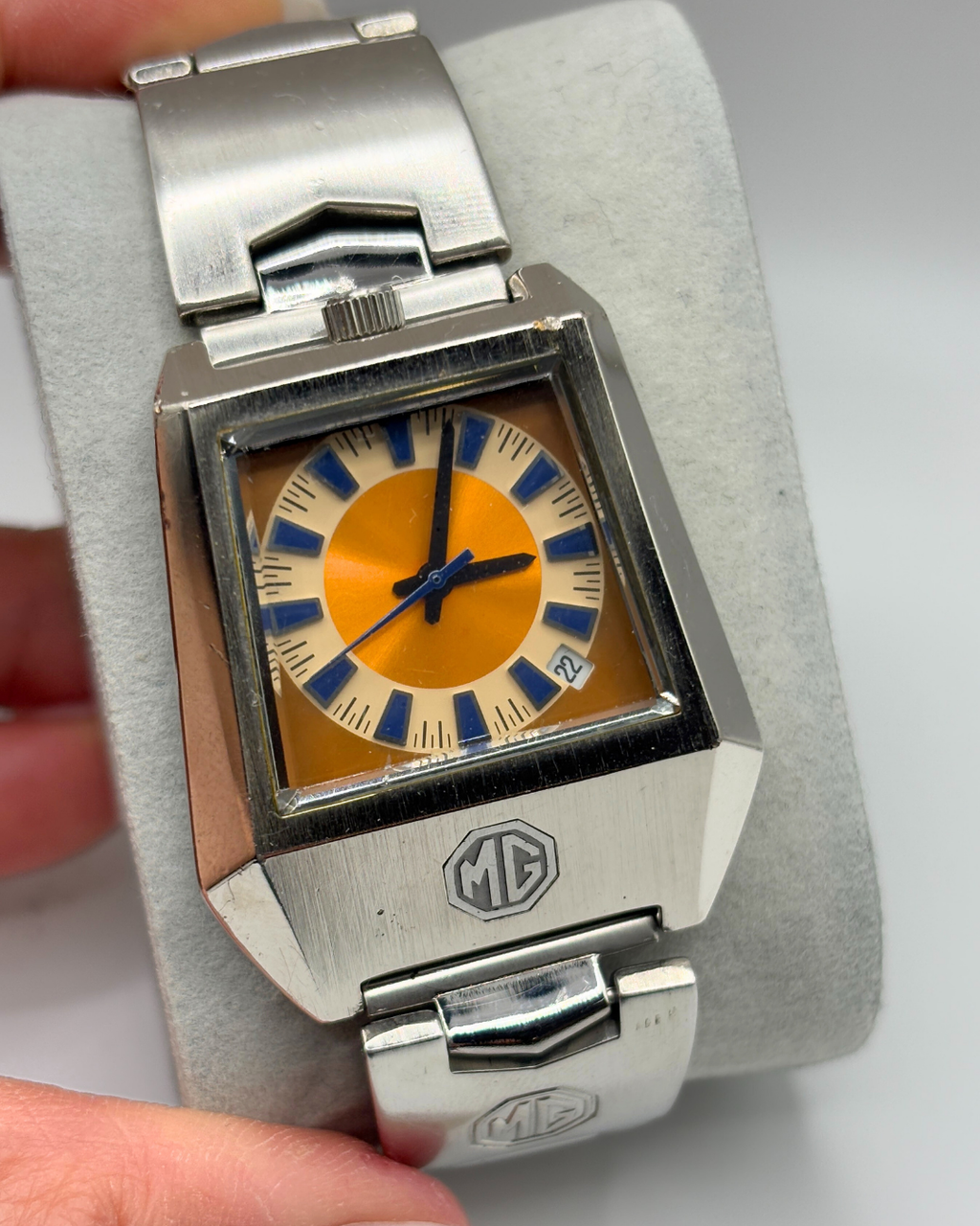 Rare Morris Garages A05 Driving Watch