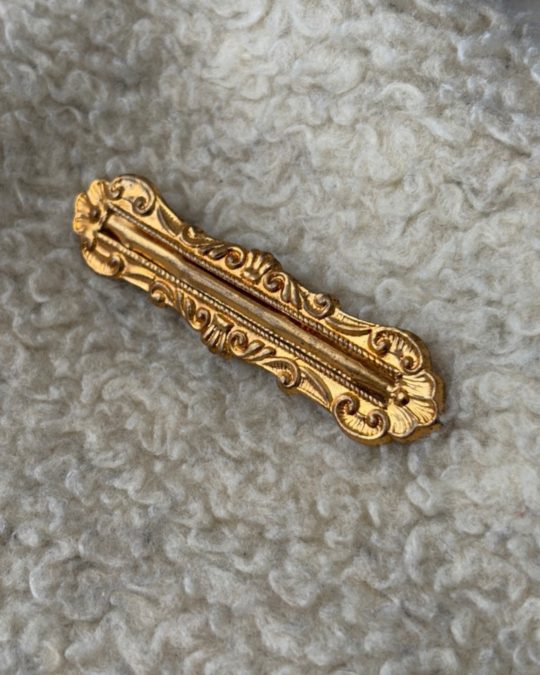 Art Nouveau Gold Gilt Name Bar