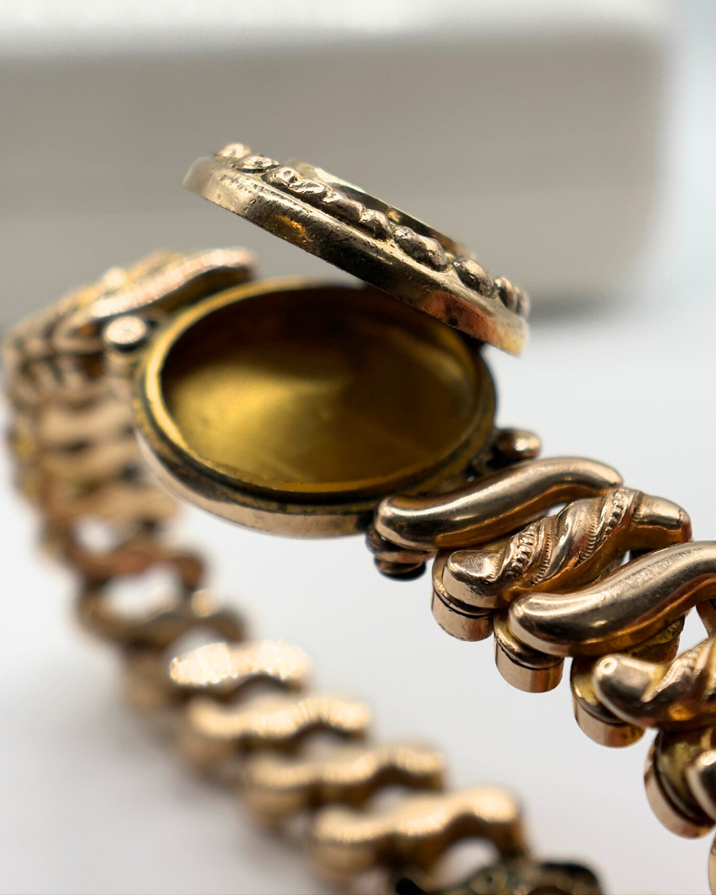 1940s Sweetheart Locket Bracelet