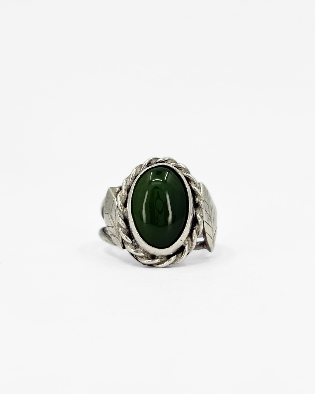 Bague en calcédoine argentée