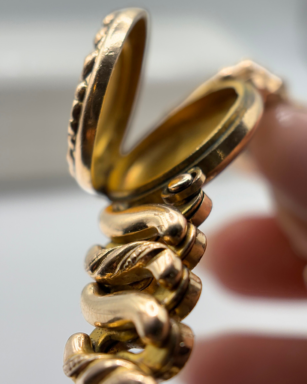 1940s Sweetheart Locket Bracelet