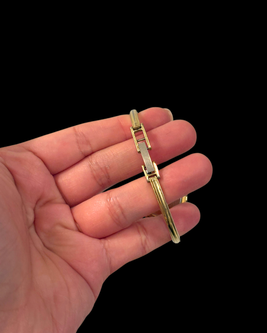 1980s Gucci Interchangeable Bezel 11/12.2L Watch