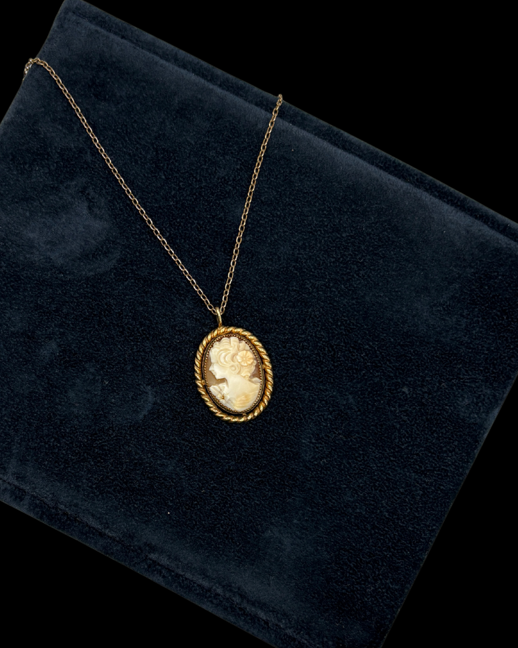 Collier Coquillage Camée Or Rempli 11 ct.