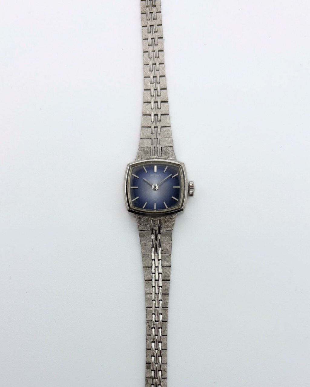 N° 31 Seiko Remontage manuel bleu ombré