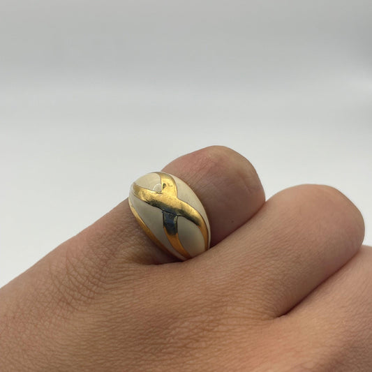 80's Avon White Enamel Gold-tone Ring