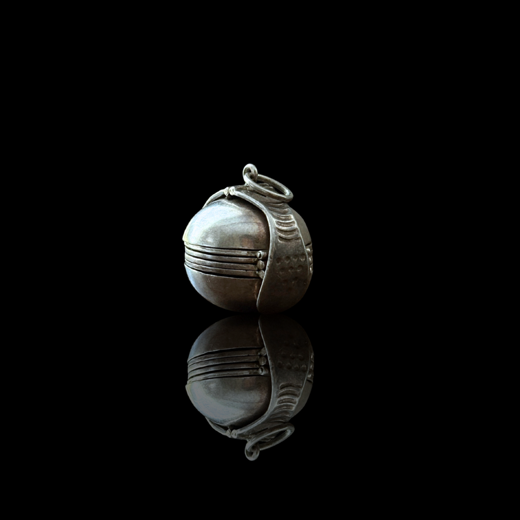 Médaillon accordéon vintage en argent sterling