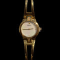 Montre cocktail Seiko en nacre et diamants