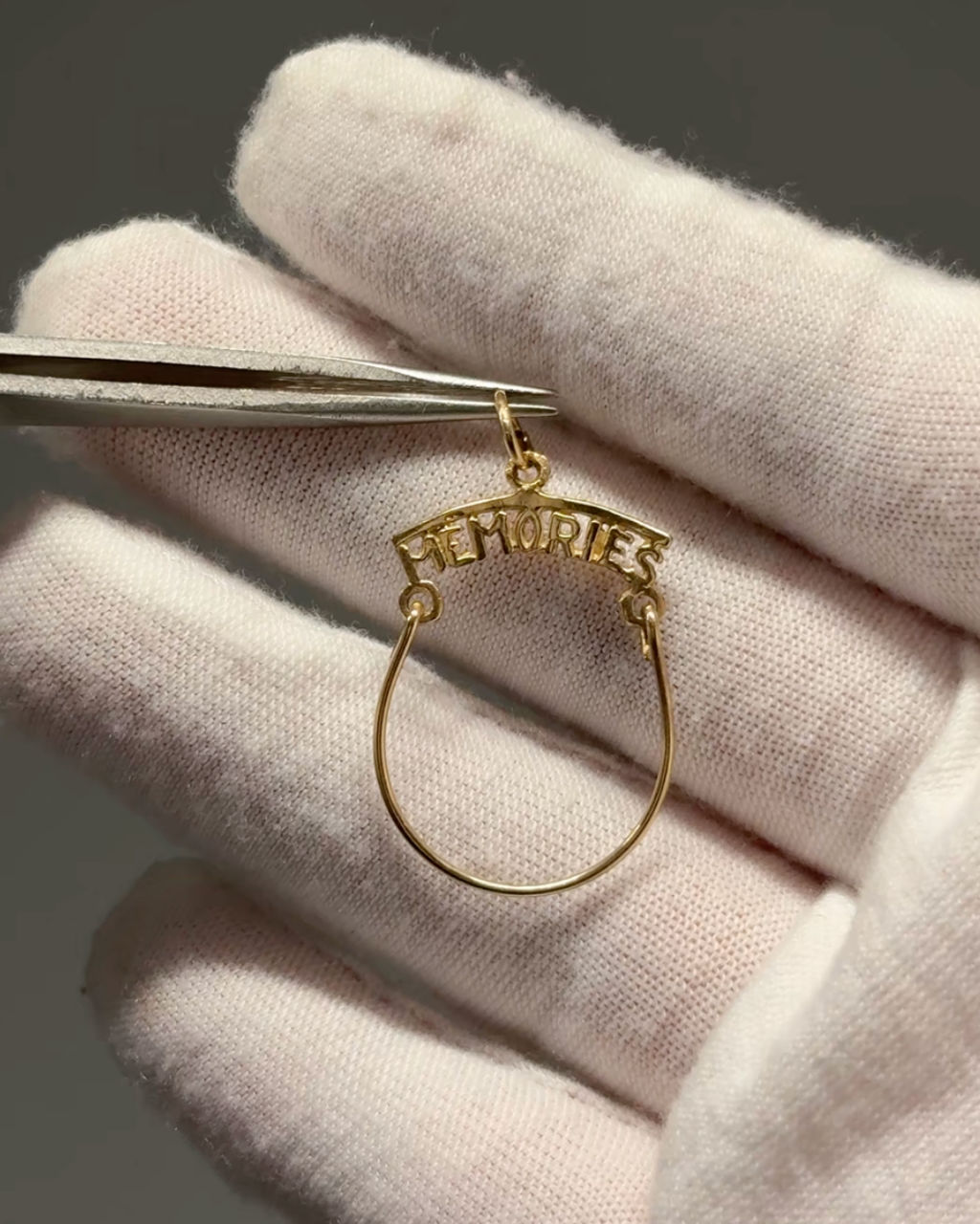 Breloque de rehaussement de souvenirs 10 carats d'occasion