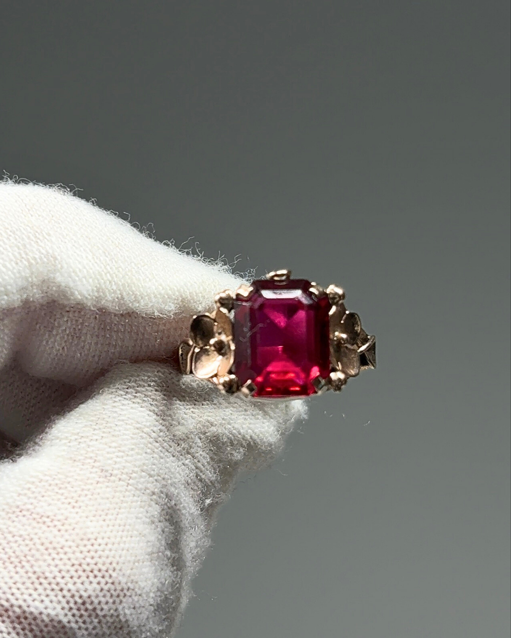 Estate 10KT Art Nouveau Synthetic Ruby Ring