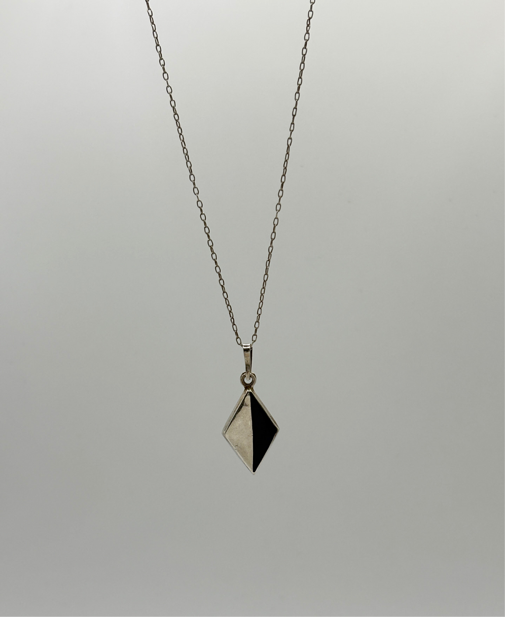 Pendentif et collier en argent 925 avec diamant du Mexique