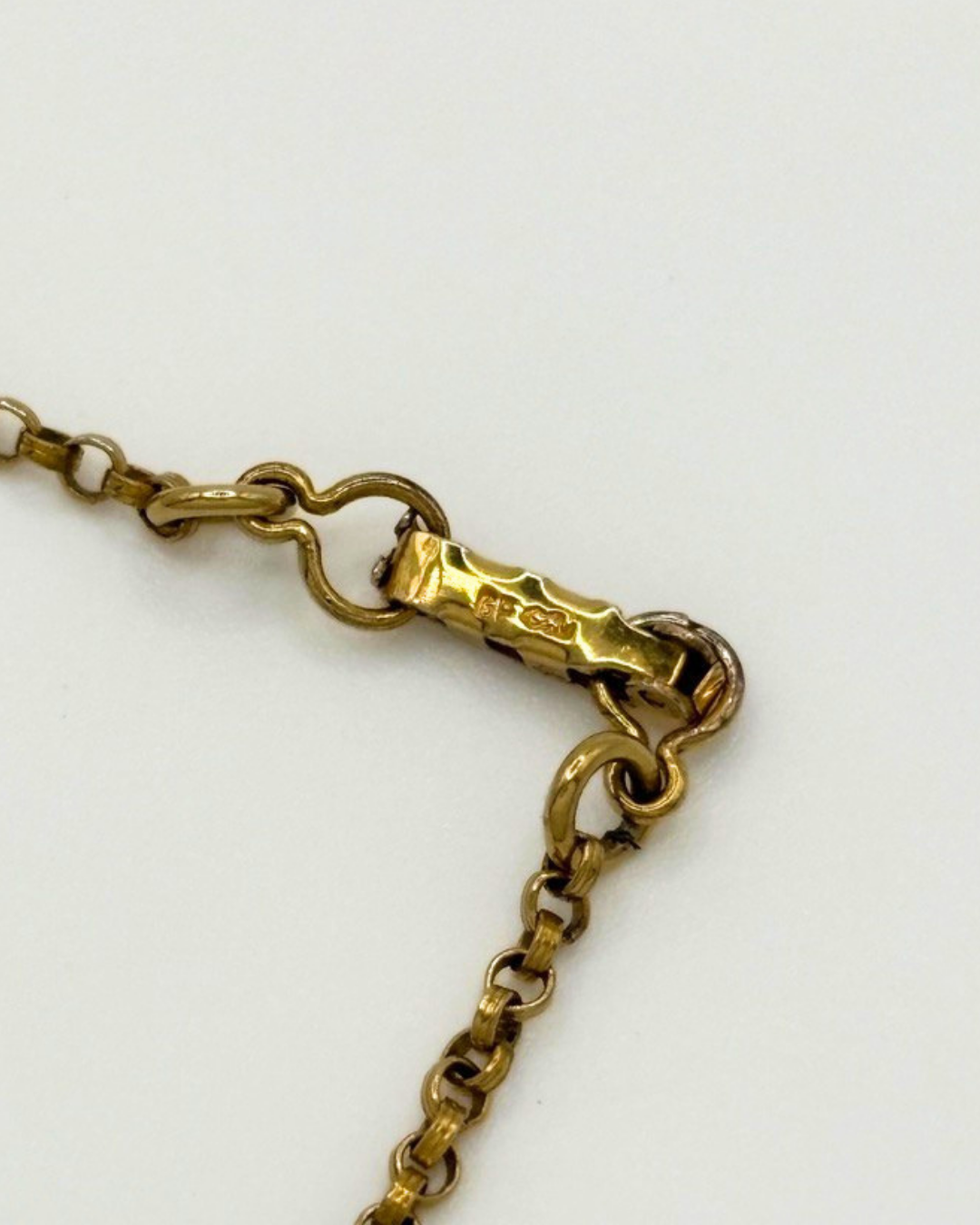 'Adorna' Gold Filled 7.8ct Cameo Necklace