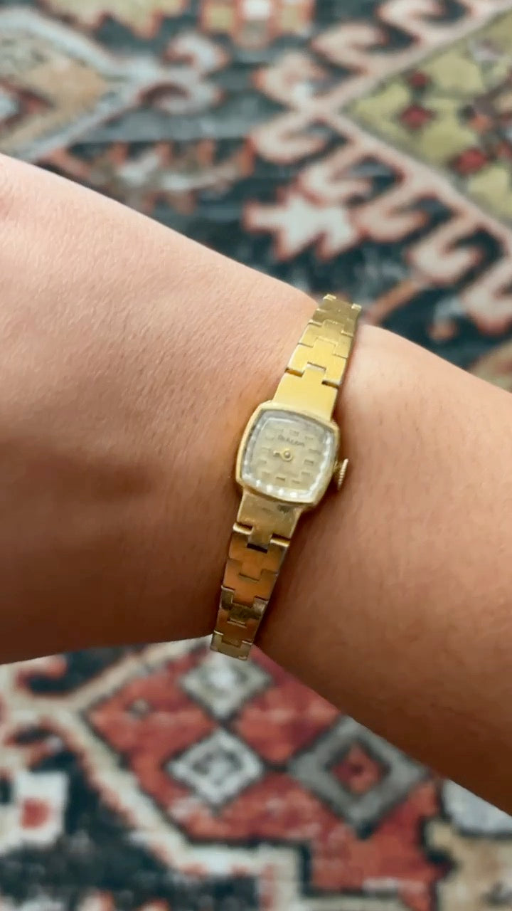 Bulova N.8 Analog Watch