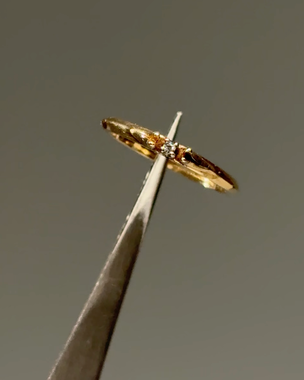 Estate 10KT Cathedral Set Diamond Ring