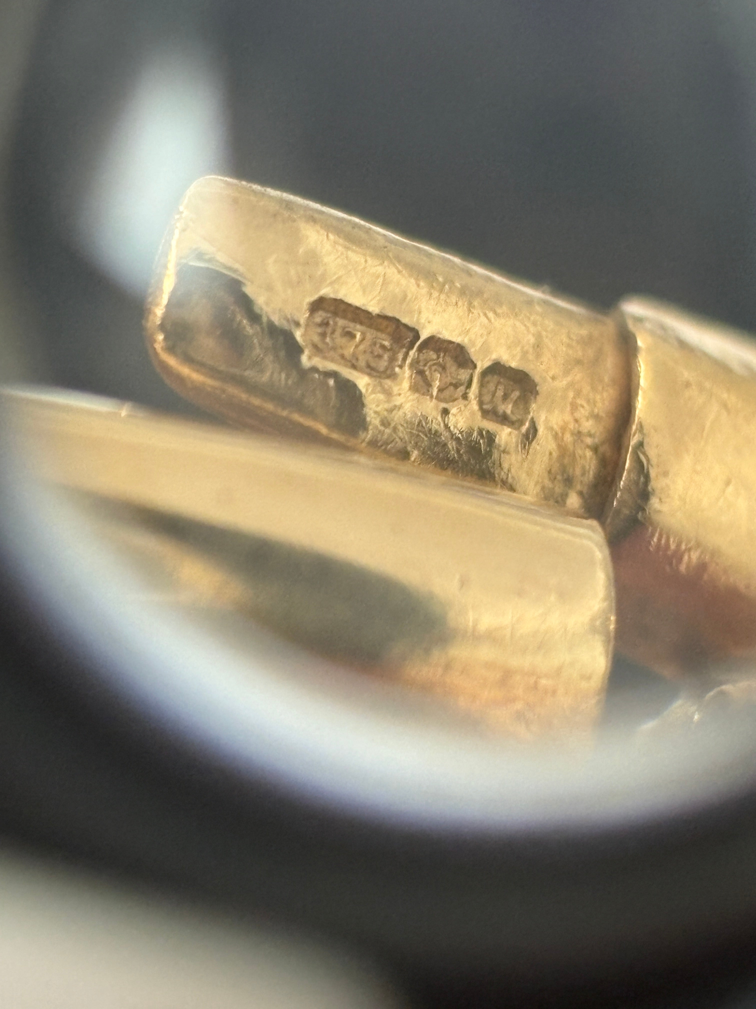 9ct English Bangle