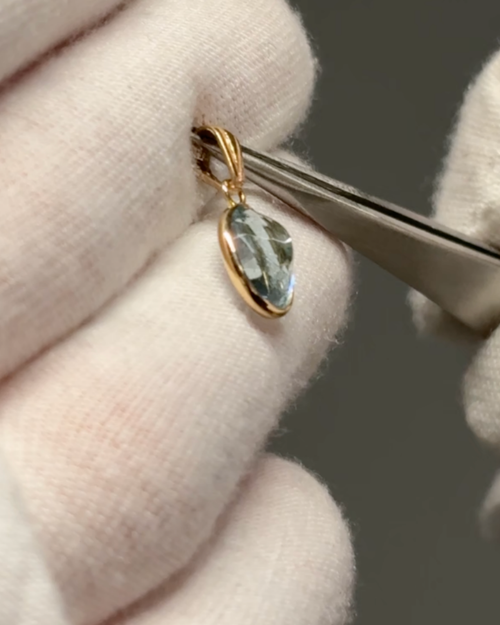 14KT Bezel-set 2.1ct Natural Topaz Pendant