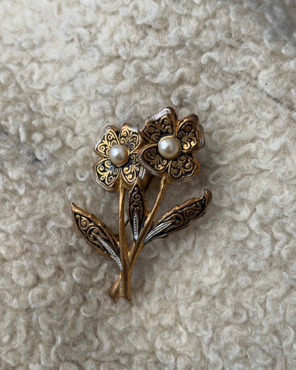 Vintage Faux Pearl Flower Brooch
