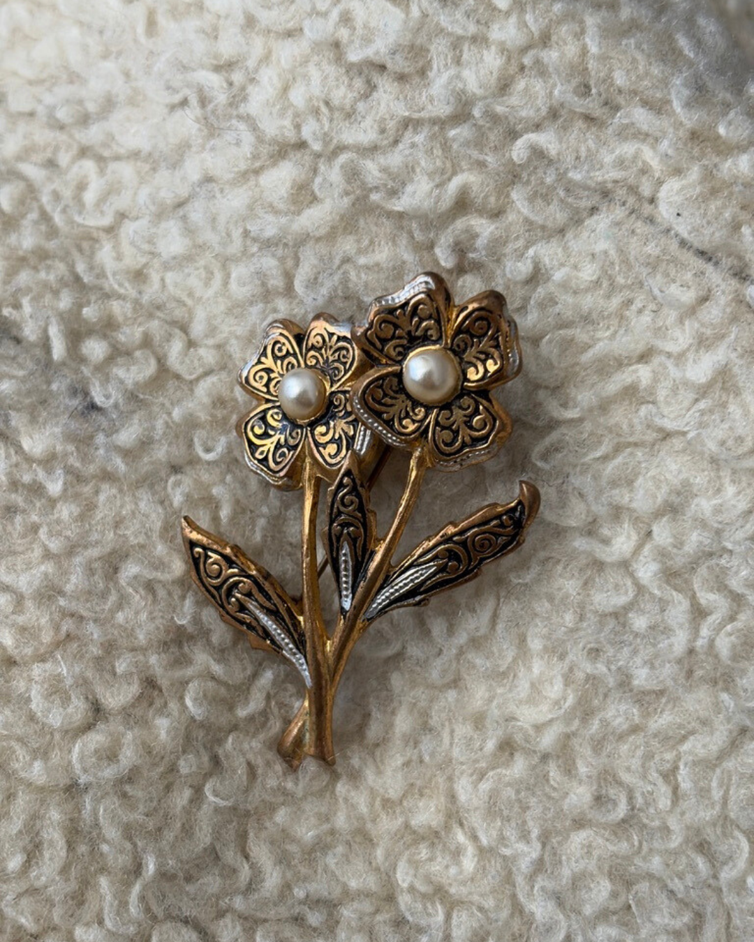 Vintage Faux Pearl Flower Brooch