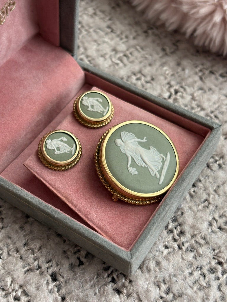 1969 Wedgewood Brooch/Pendant & Converted 10KT Earring Set