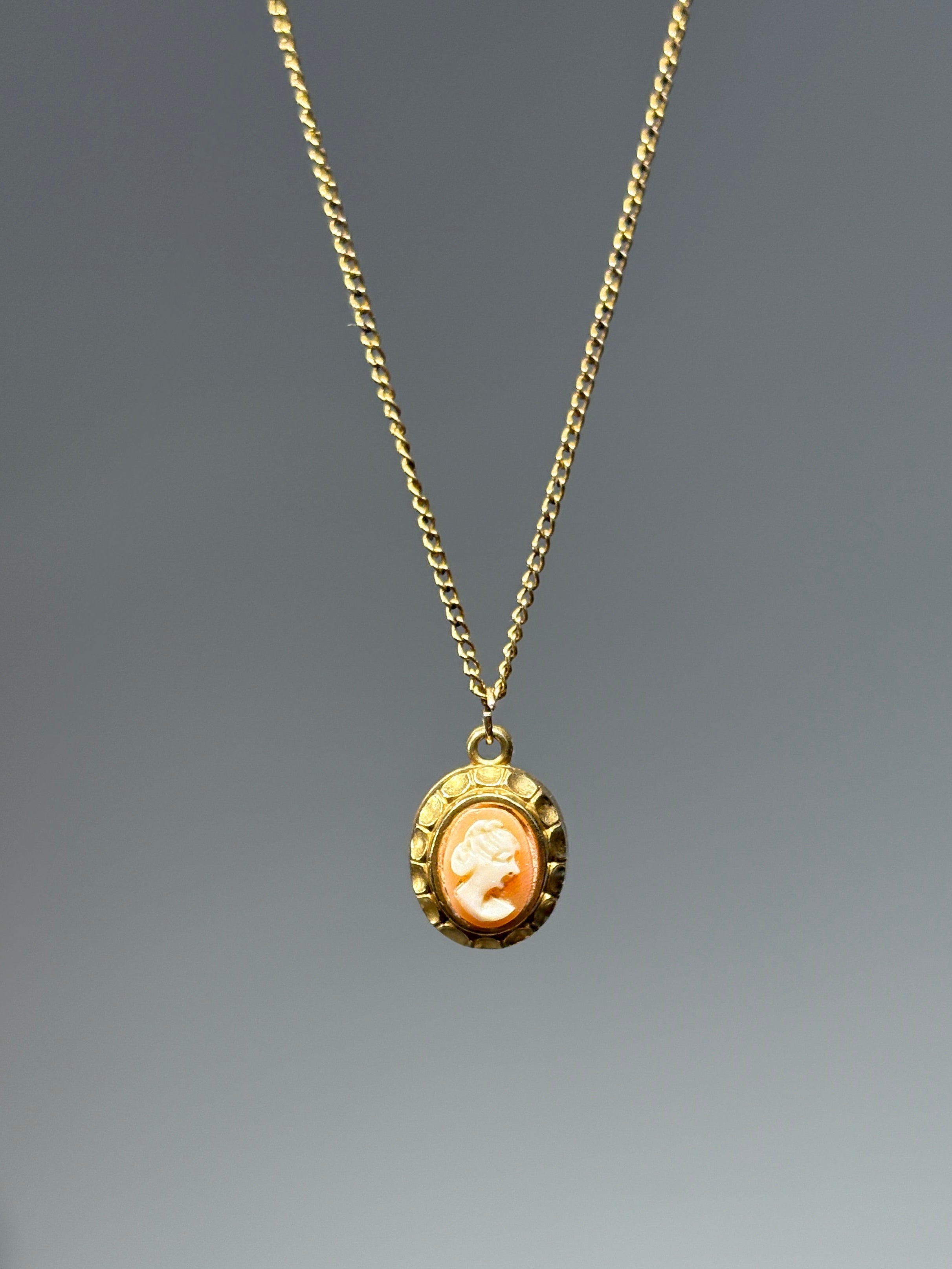 Collier camée serti clos en Or Rempli 0.74ct