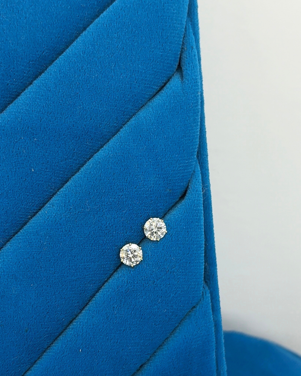 14K Gold Diamond Stud Earrings — 1.61ct