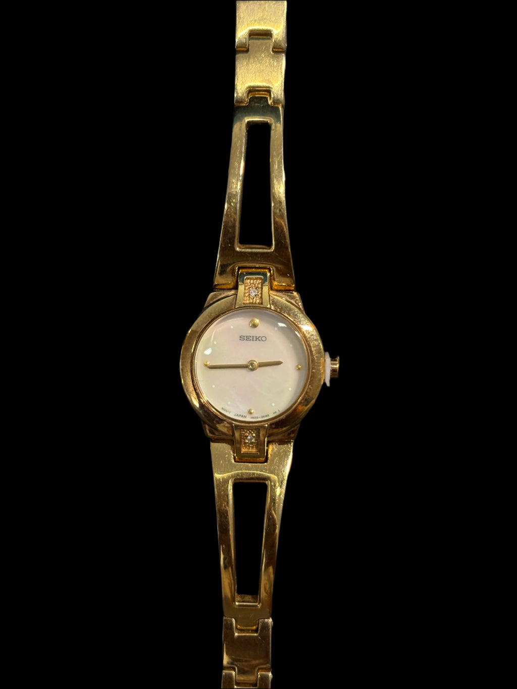 Montre cocktail Seiko en nacre et diamants