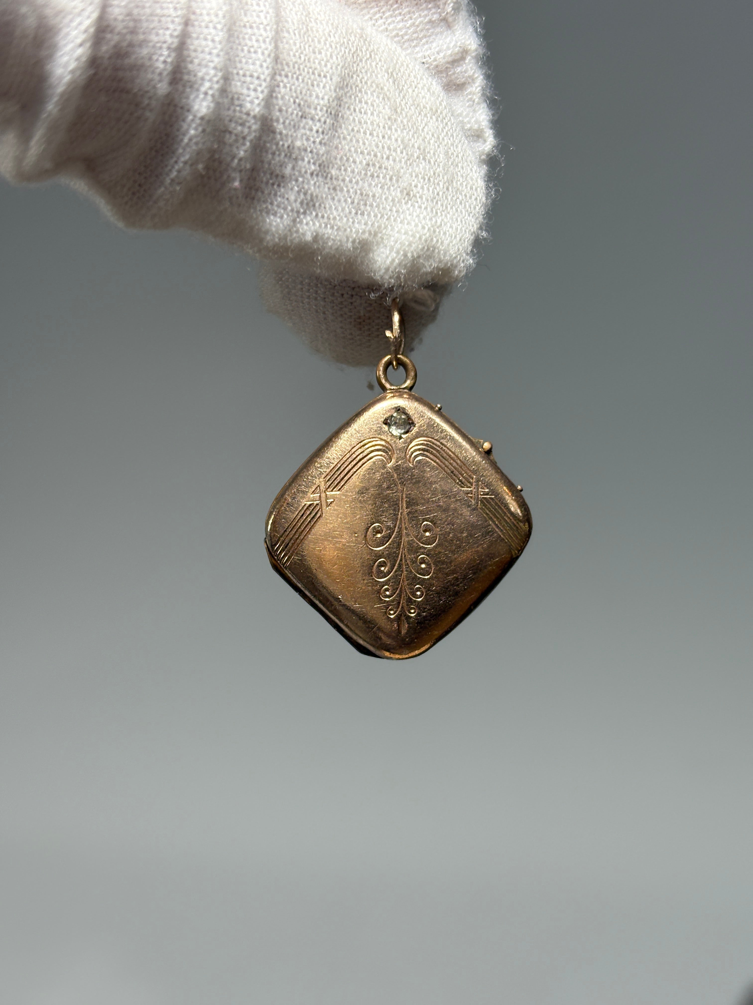 Médaillon photo diamant pâte plaqué or de l'époque édouardienne