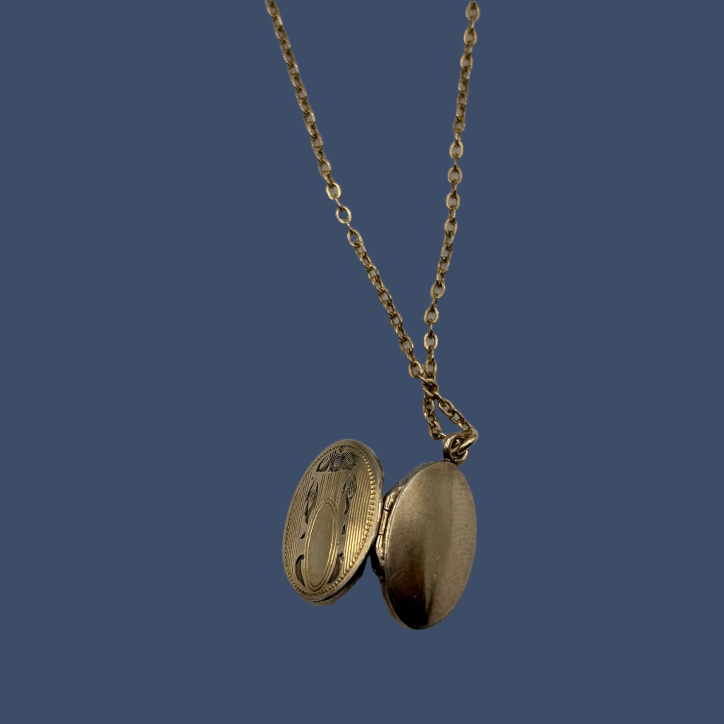 10KT Locket