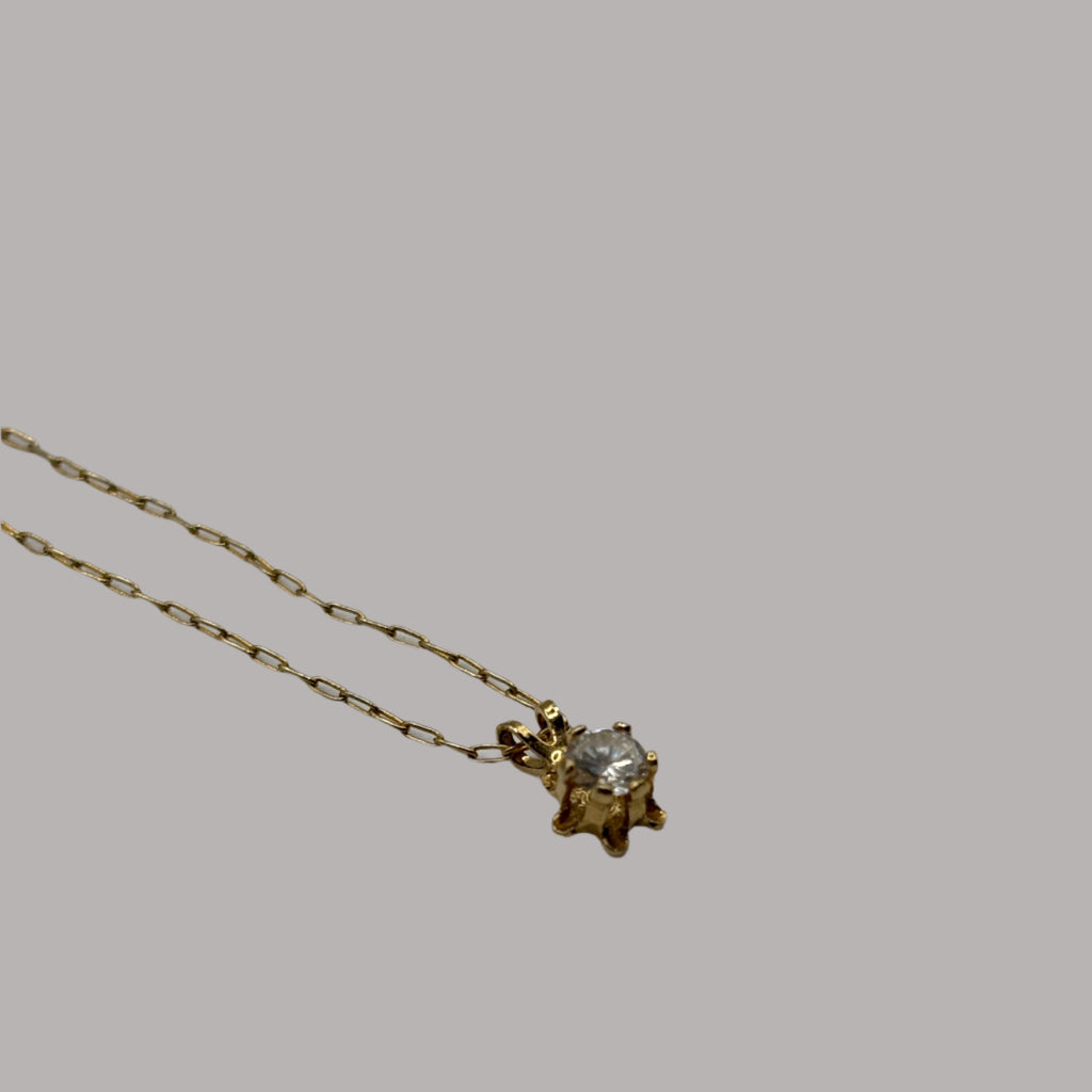 Collier solitaire en oxyde de zirconium