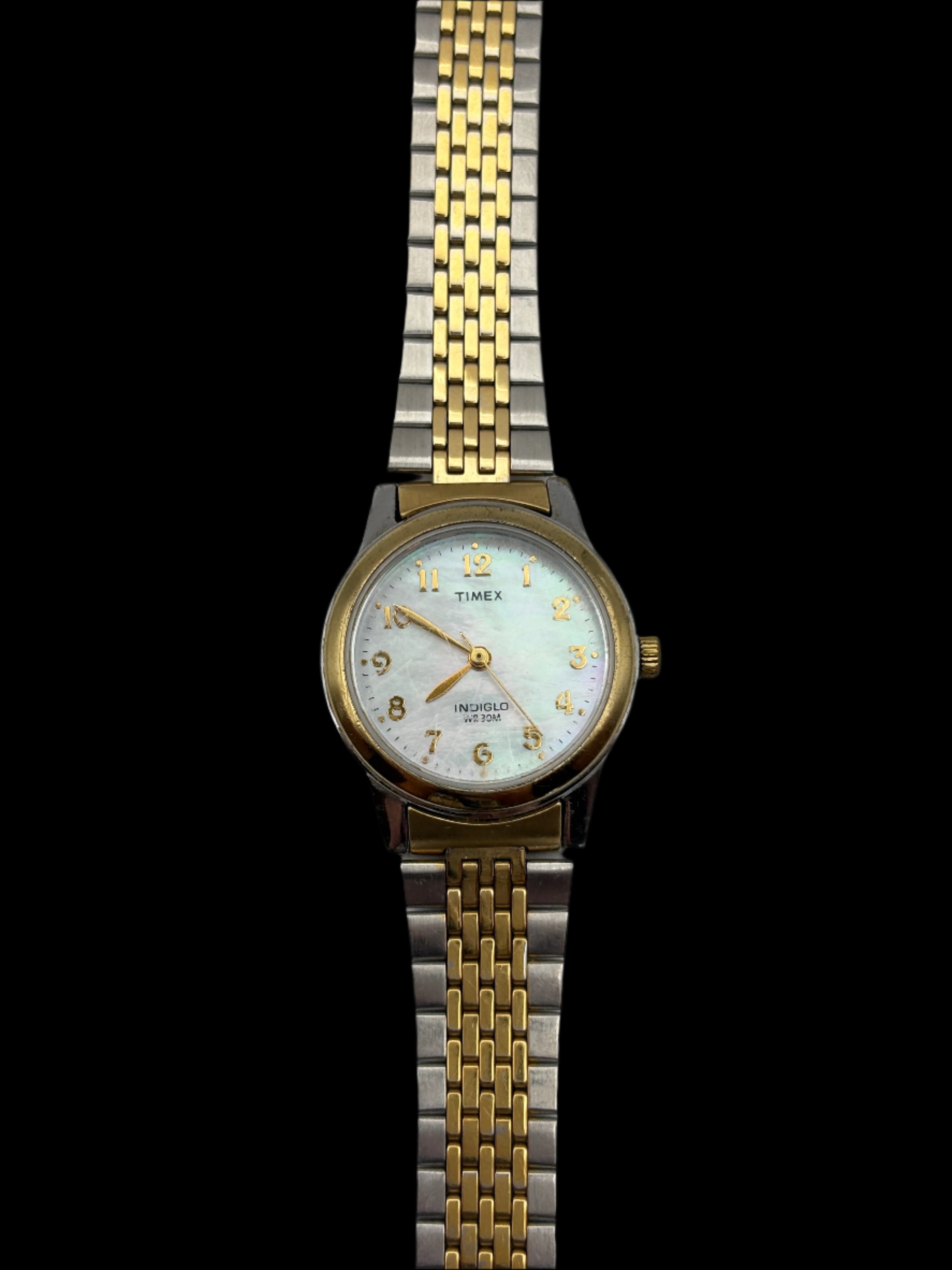 Two-tone Timex Indiglo MOP Dial