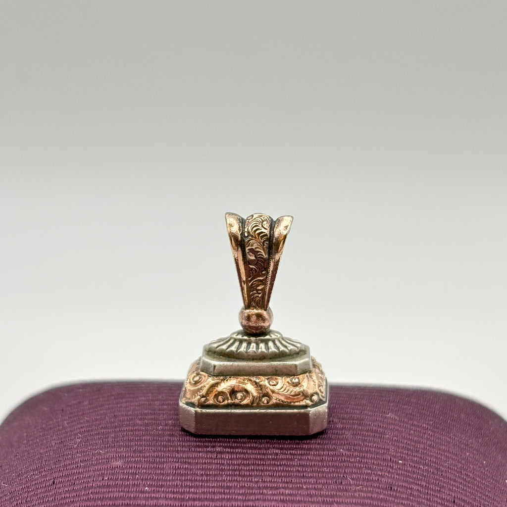 Pendentif de montre en cornaline bicolore géorgien