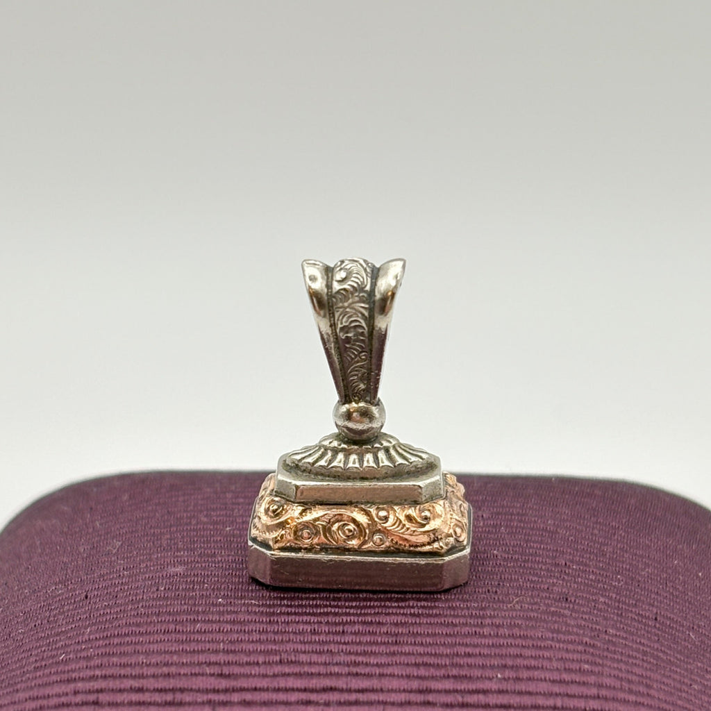 Pendentif de montre en cornaline bicolore géorgien