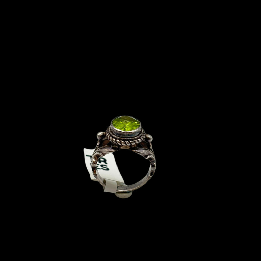 925 Peridot Ring