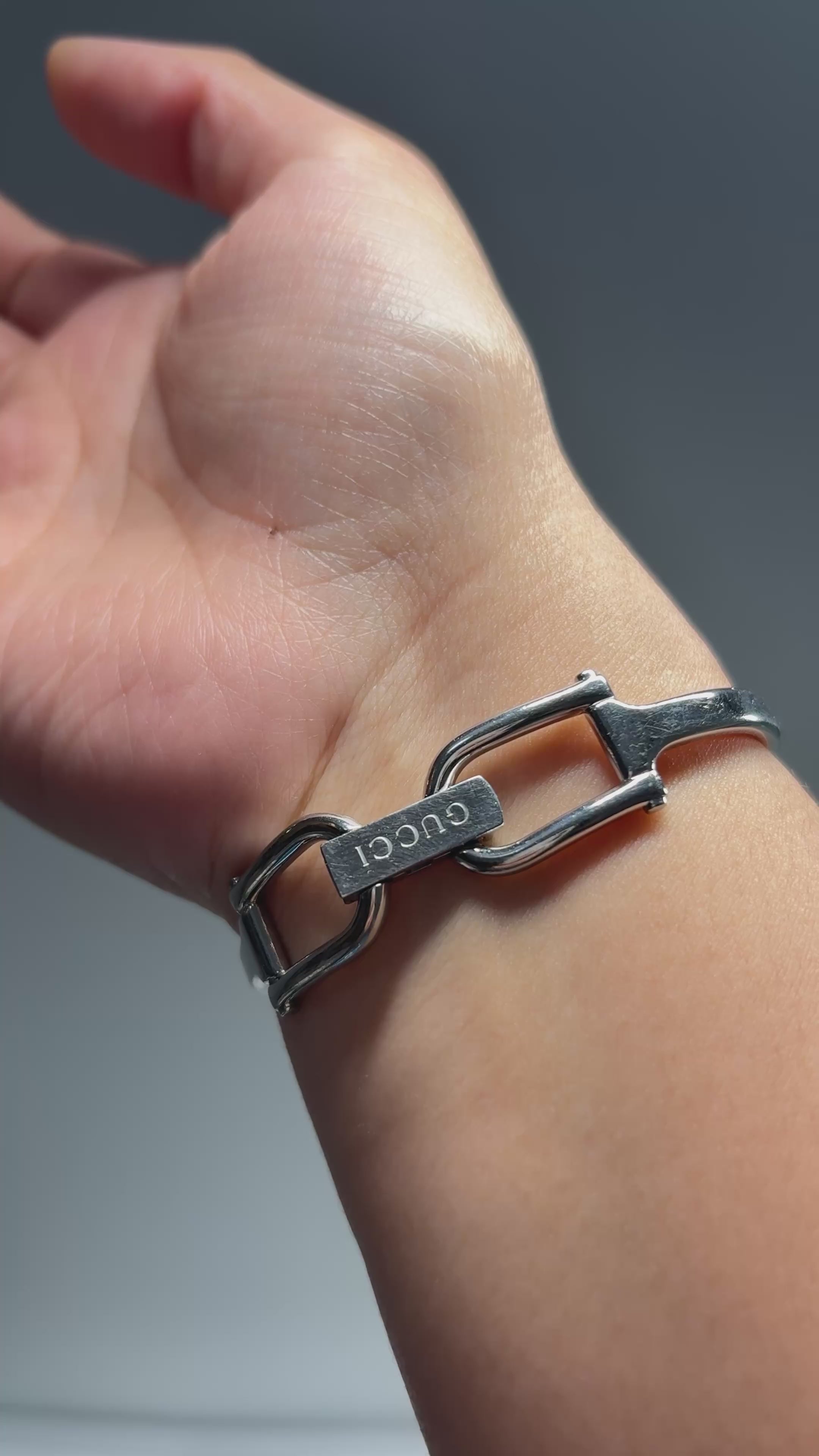 Gucci Tank 1500L Bangle Watch