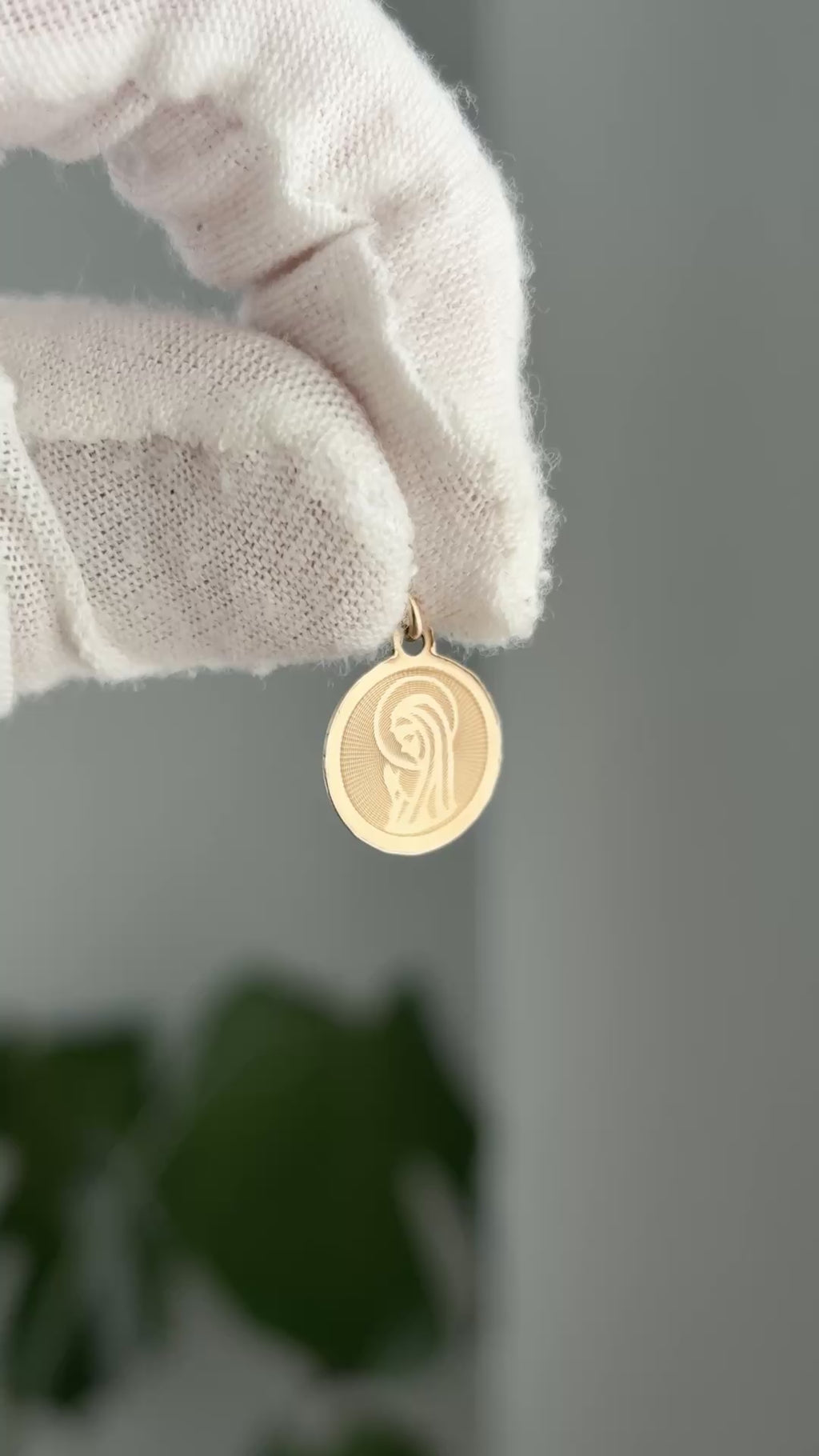 10KT Engine-turned Madonna Pendant